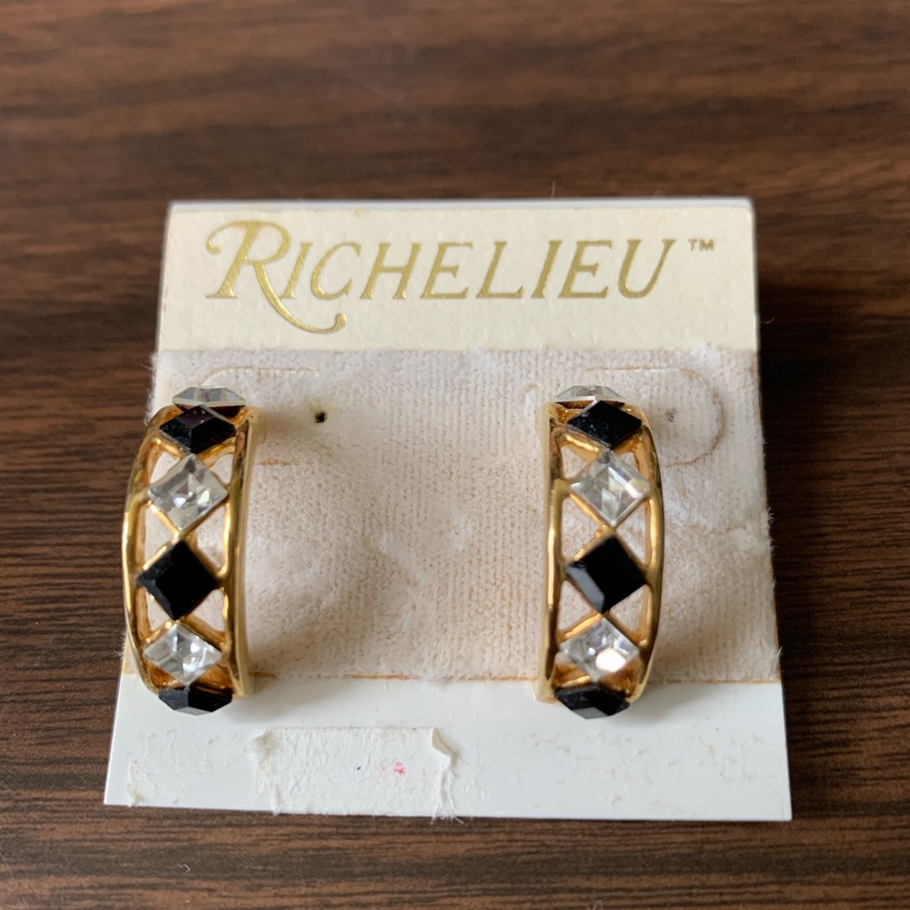 Richelieu Half Hoop Earrings